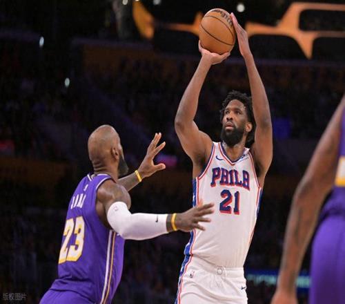 郑钦文获,总决赛亚军,人民日报客,捷报体育首页,即时比分,比分直播,足球比分直播,捷报官网